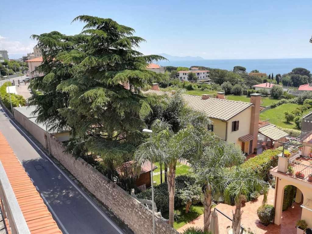 Casa Dinky Attico Con Terrazza Vista Mare Apartman Formia Kültér fotó