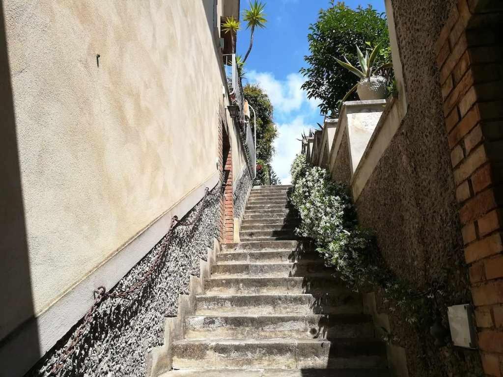 Casa Dinky Attico Con Terrazza Vista Mare Apartman Formia Kültér fotó