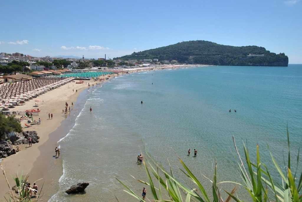 Casa Dinky Attico Con Terrazza Vista Mare Apartman Formia Kültér fotó