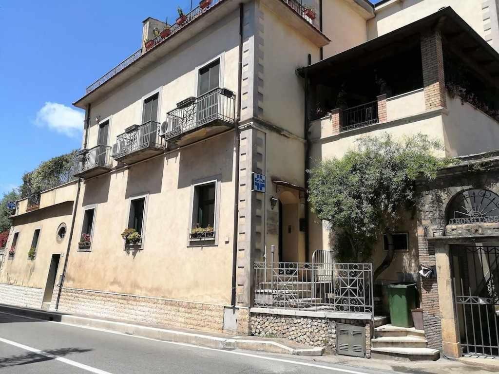 Casa Dinky Attico Con Terrazza Vista Mare Apartman Formia Kültér fotó