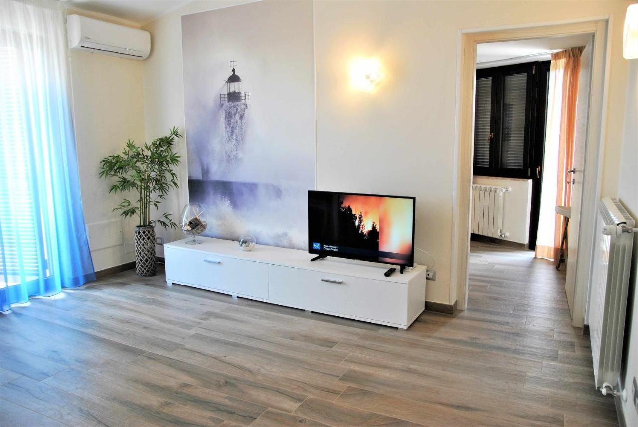Casa Dinky Attico Con Terrazza Vista Mare Apartman Formia Kültér fotó
