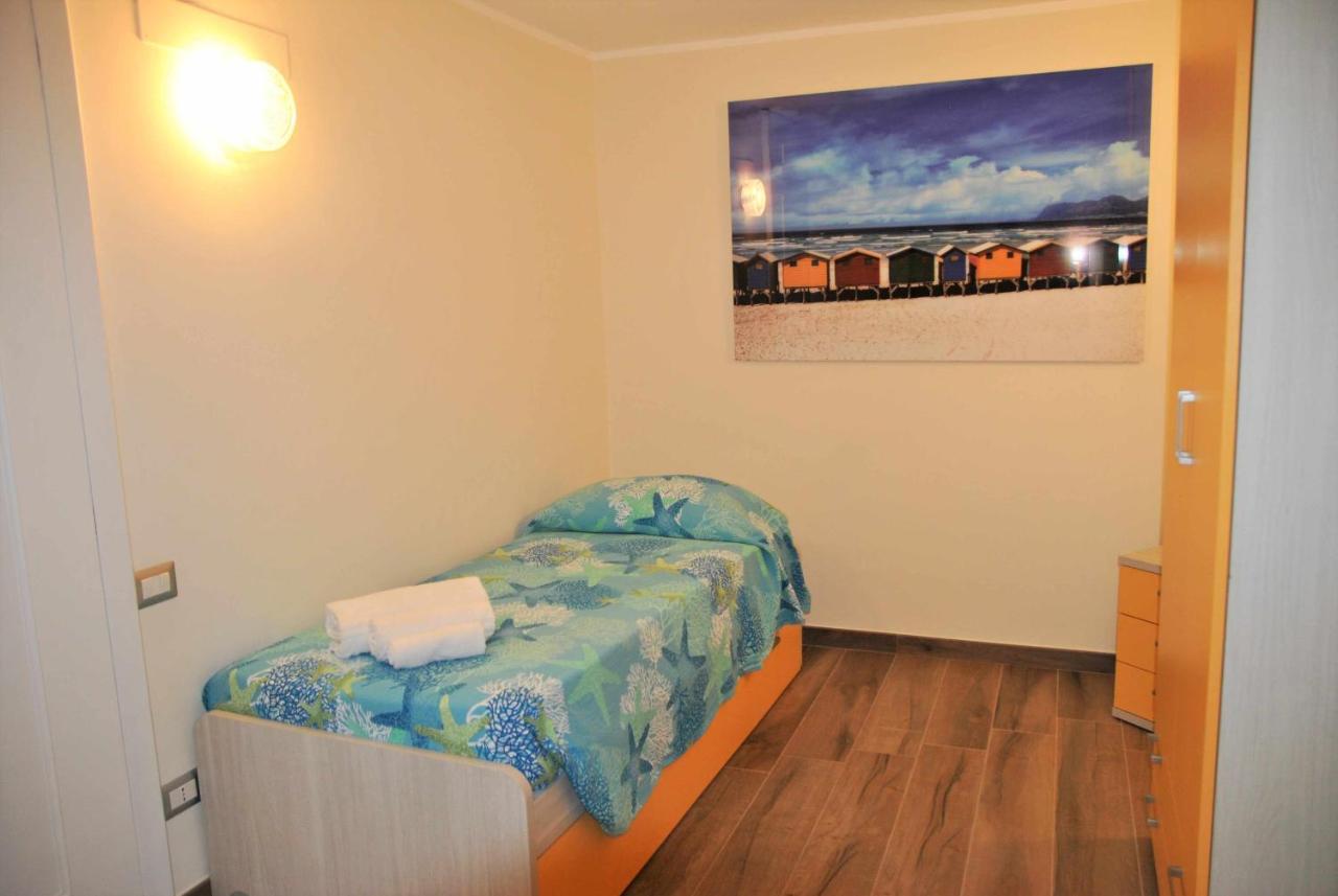 Casa Dinky Attico Con Terrazza Vista Mare Apartman Formia Kültér fotó